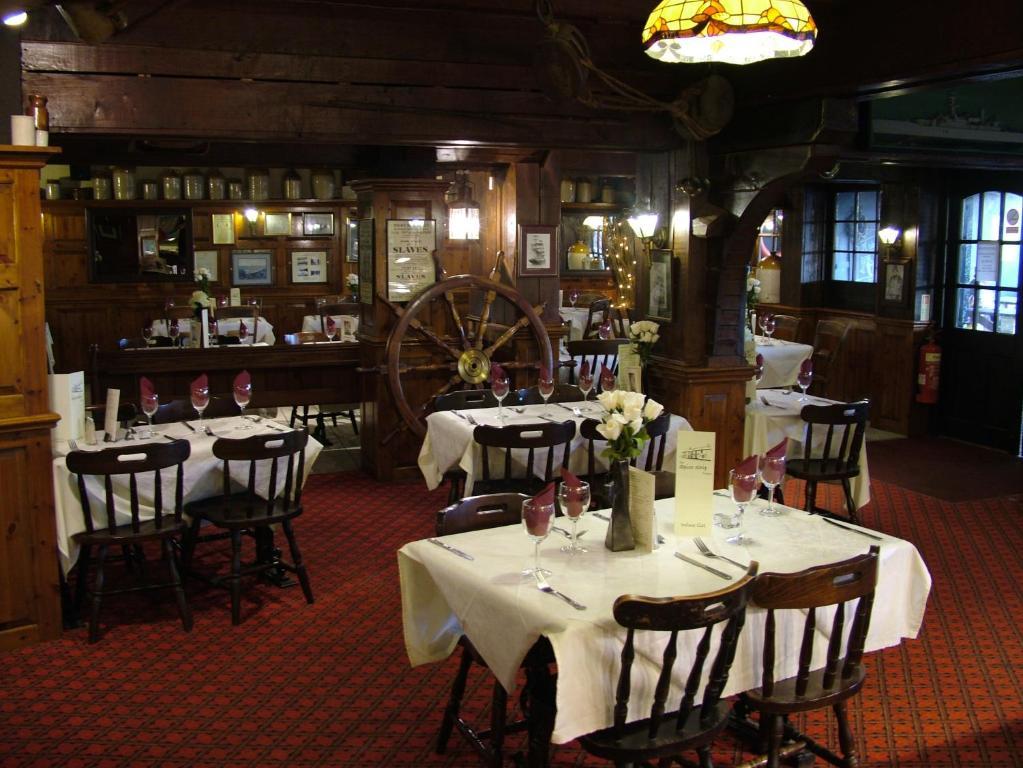 The Spice Ship Hotel Уеймут Екстериор снимка